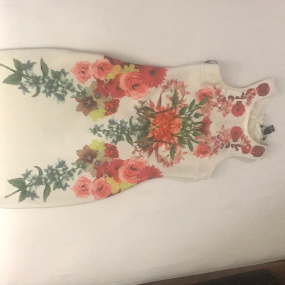 Bondage flower pattern dress - Picture 2 of 3